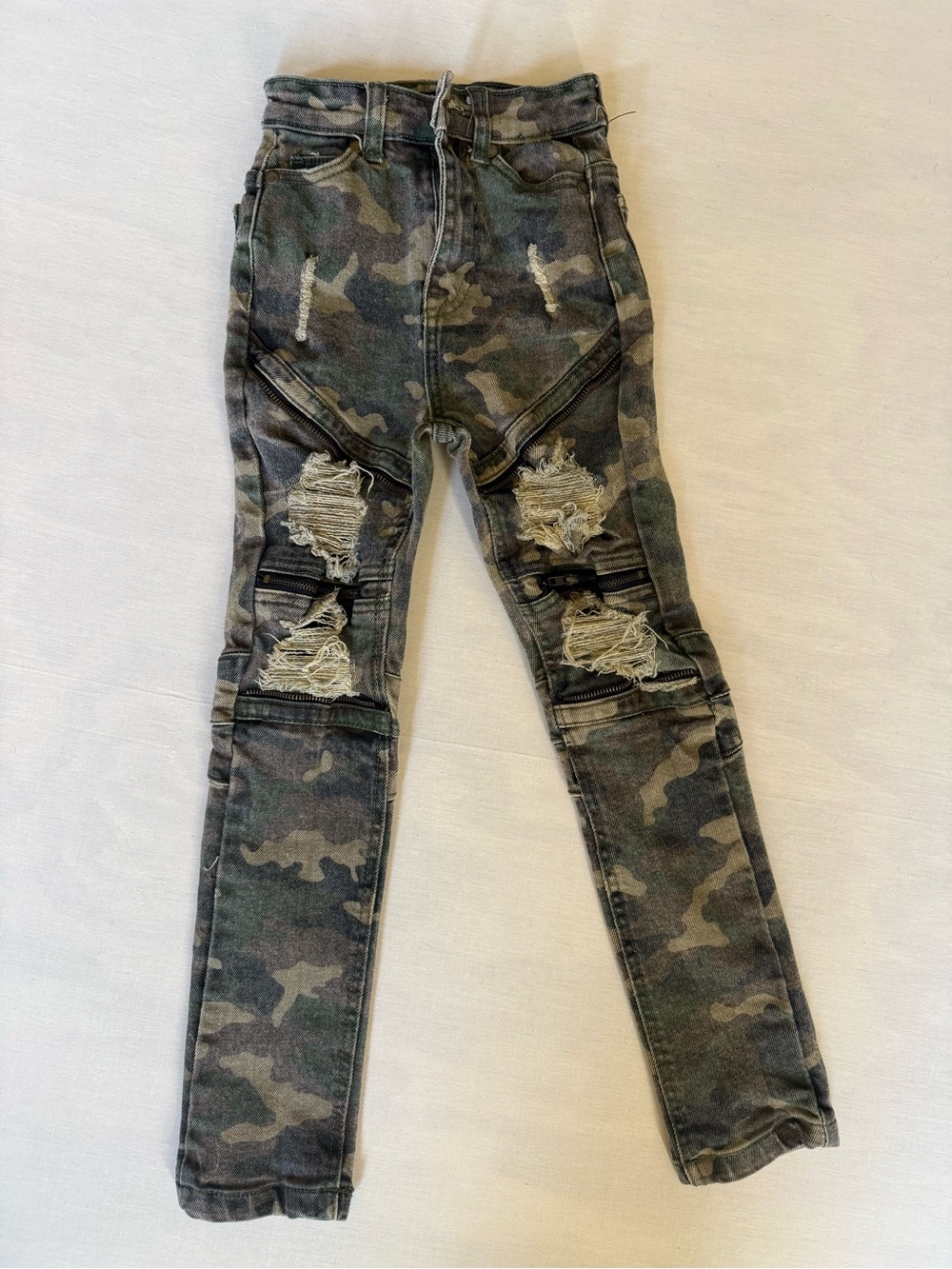 Fashion Nova Kids Camo Distressed Jeans - Green/Gray
